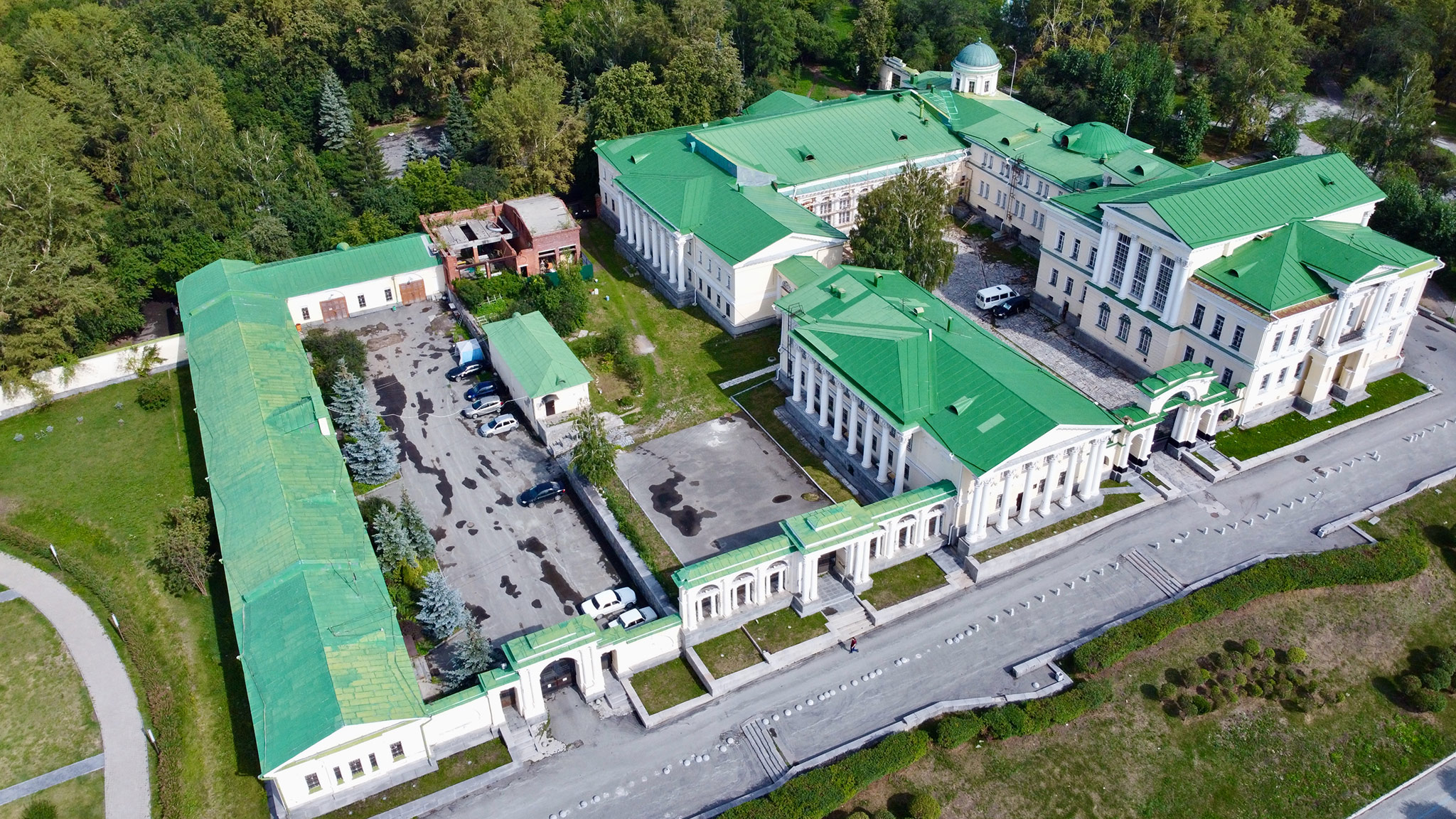 Усадьба Расторгуевых — Харитоновых, Екатеринбург (Rastorguyev's_Estate, Yekaterinburg)